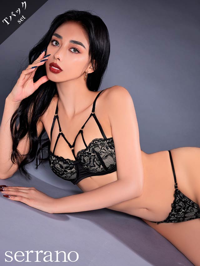 ゴシックダークフラワーブラジャー&バック透けフルバックショーツ